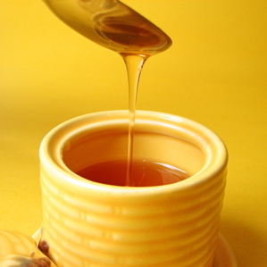 cach thu mat 1 - Cách thử mật ong nguyên chất thật rất đơn giản