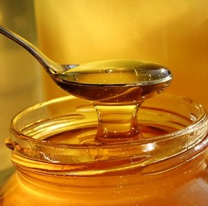 mat ong nguyen chat 300x297 - Mật ong hoa rừng - bài thuốc tốt cho sức khỏe